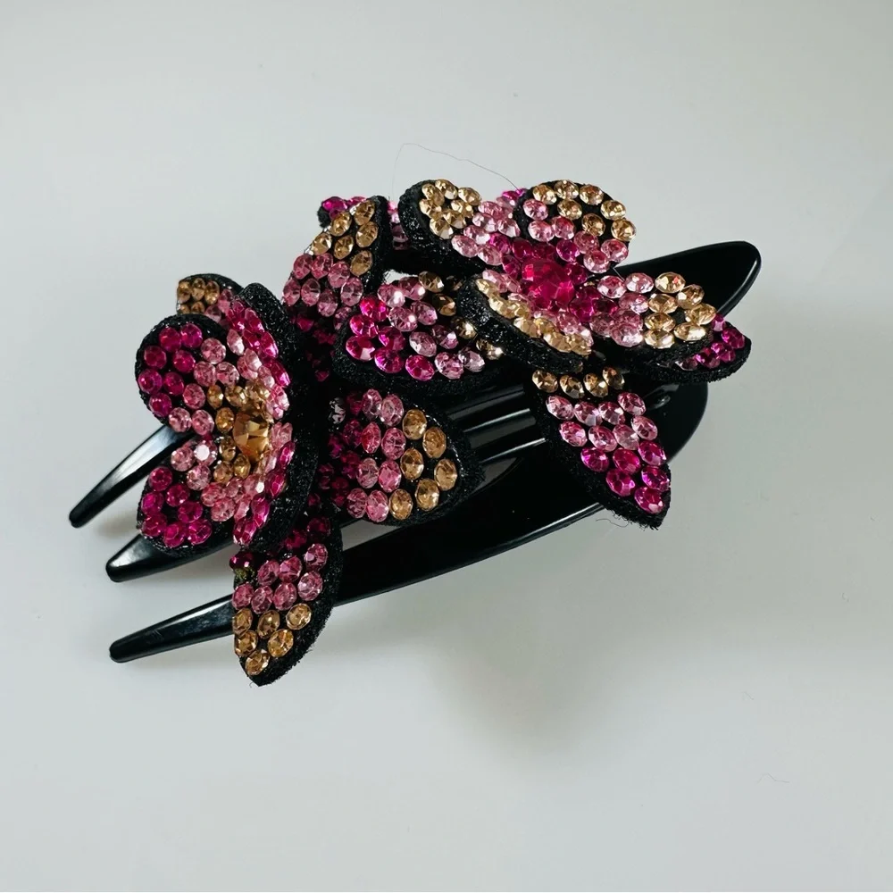 Elegant Floral Crystal Hair Clip